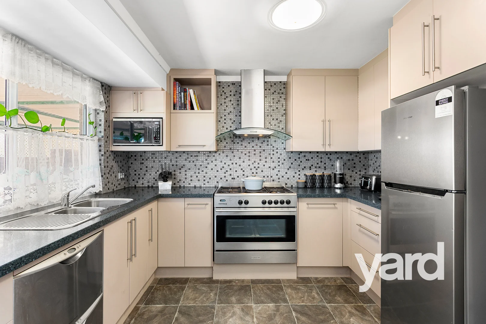 Additional image 4 of 6 Shelley Way, Lake Coogee WA 6166
