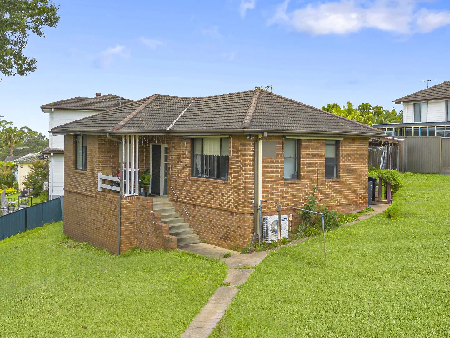 43 Townview Rd, Mount Pritchard NSW 2170