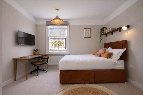Room 6, 14 Trafalgar Street, Cambridge CB4