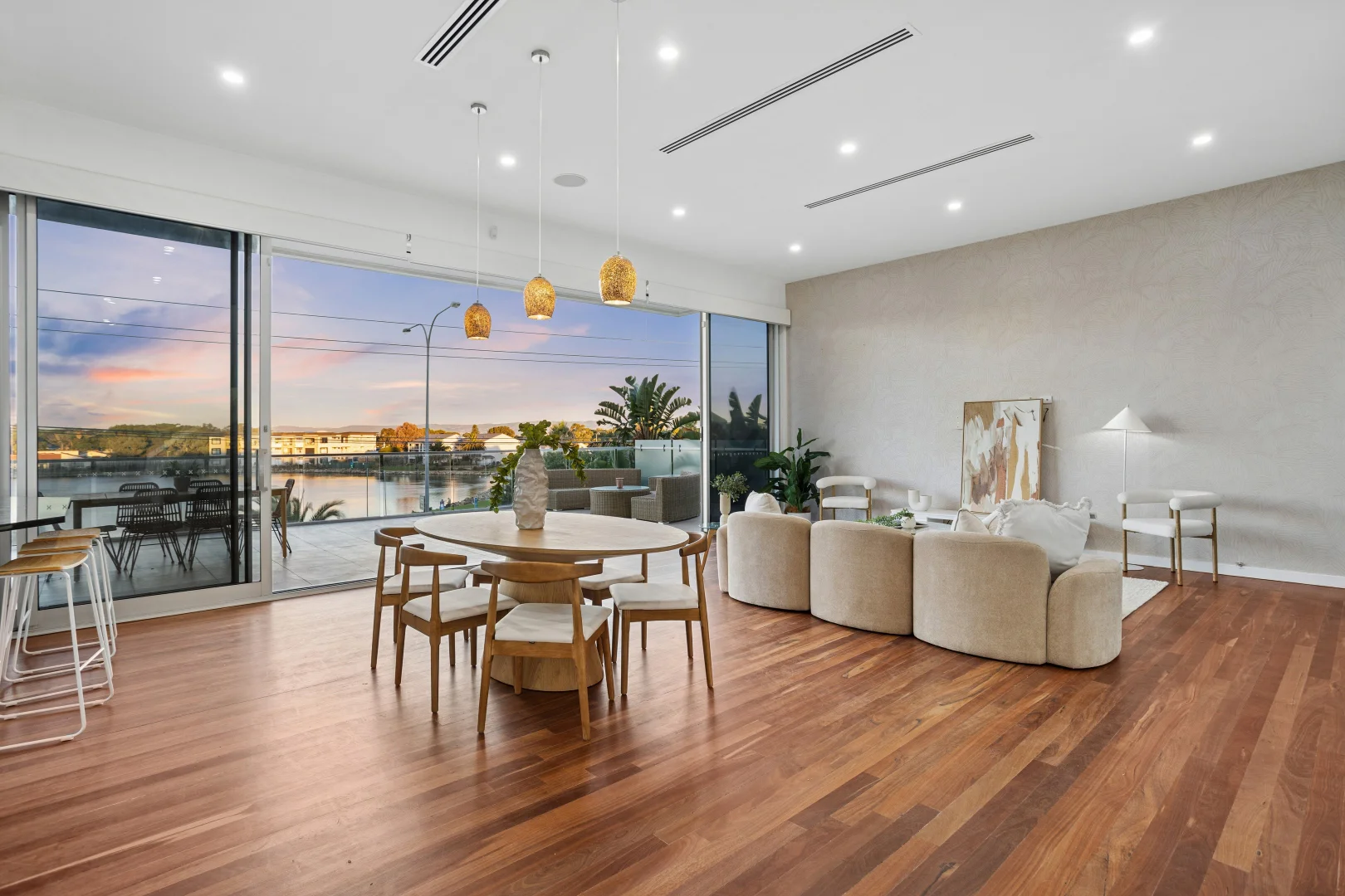 Additional image 3 of 25 Military Road, Tennyson SA 5022