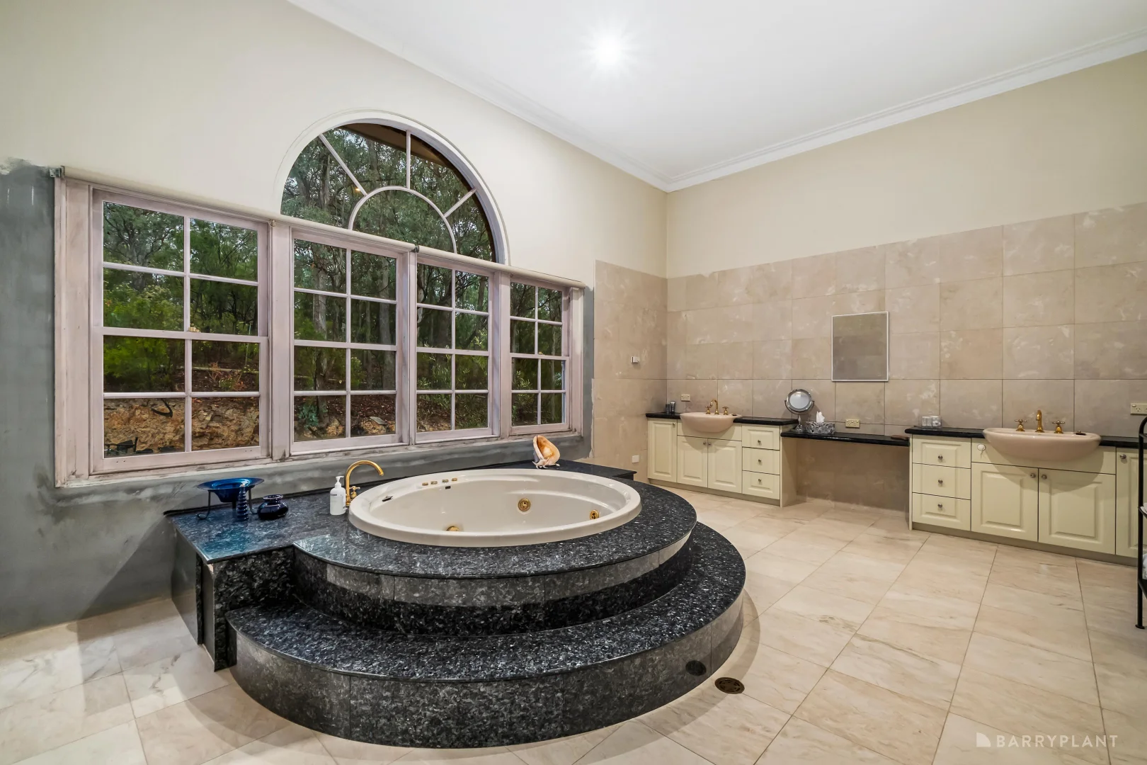 Additional image 8 of 14-16 Minter Court, Park Orchards VIC 3114