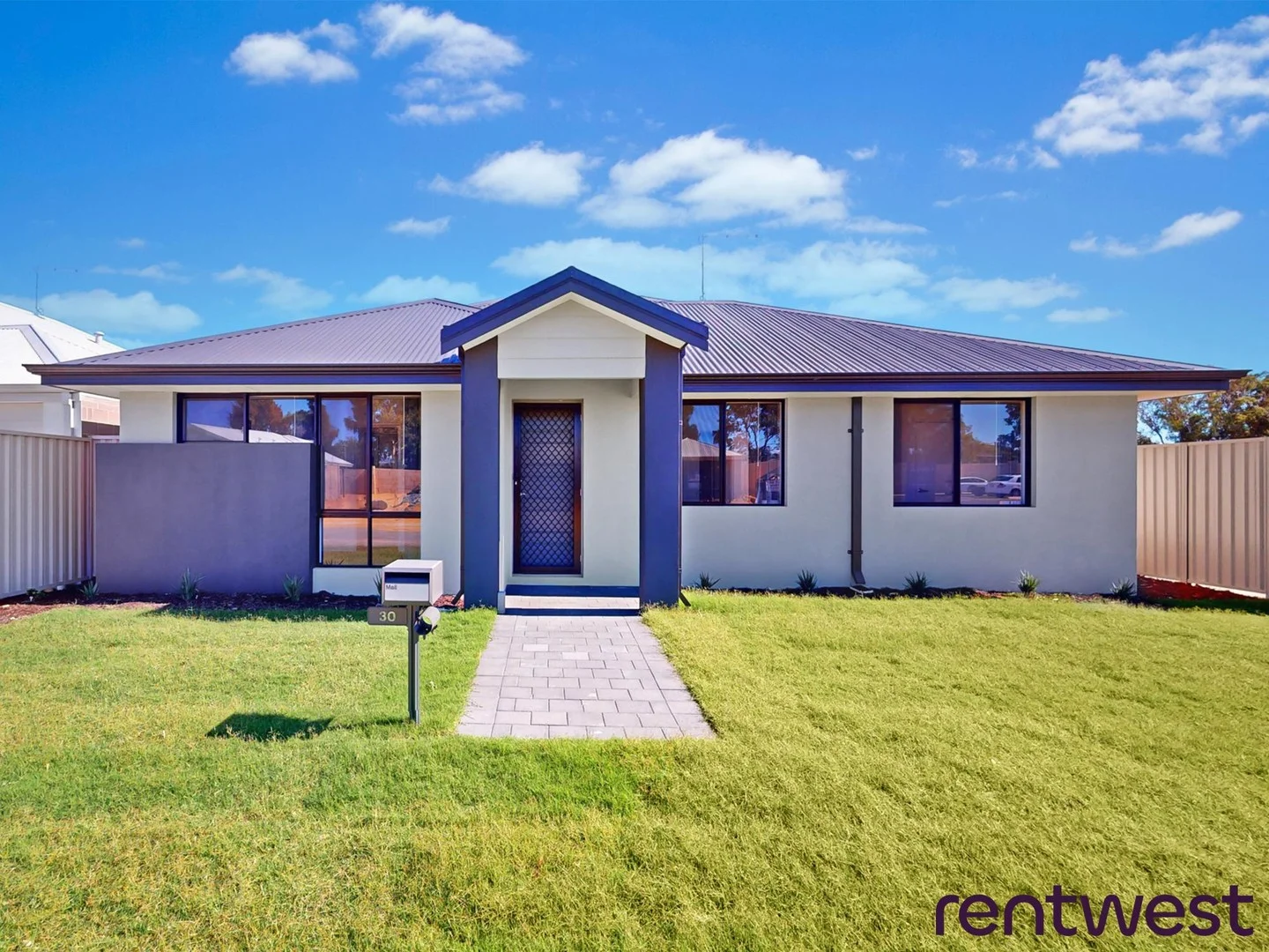 30 Breakwater Grove, Champion Lakes WA 6111