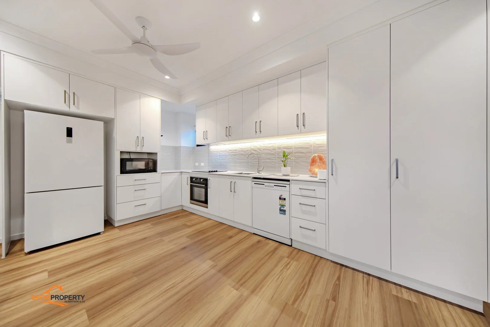 Additional image 3 of Unit 1/80-86 River Ave, Mighell QLD 4860