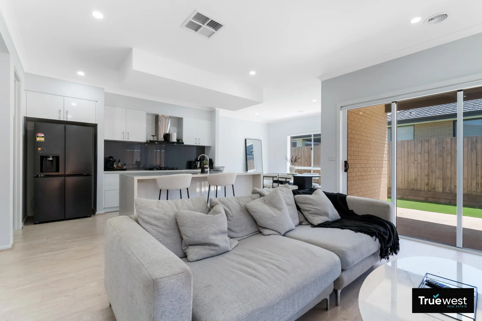 Additional image 6 of 12 Friesian Street, Bonnie Brook VIC 3335