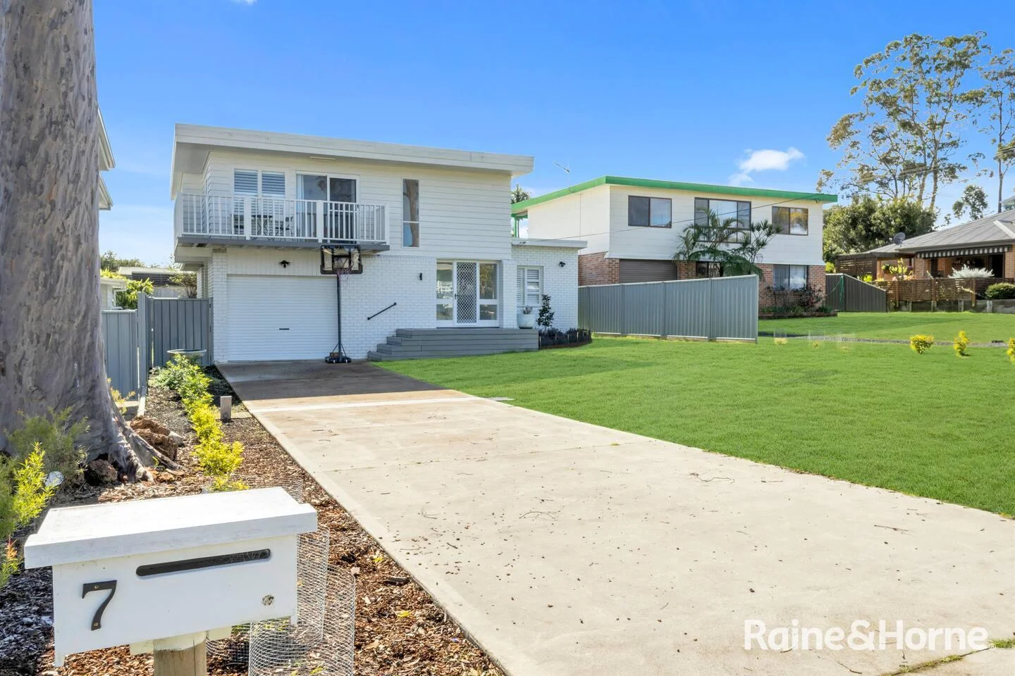 7 Lachlan Crescent, St Georges Basin NSW 2540