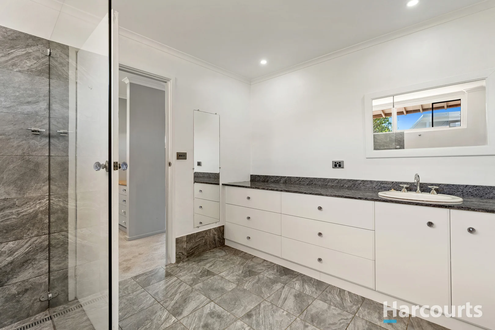 Additional image 26 of 19 The Esplanade, Caves Beach NSW 2281