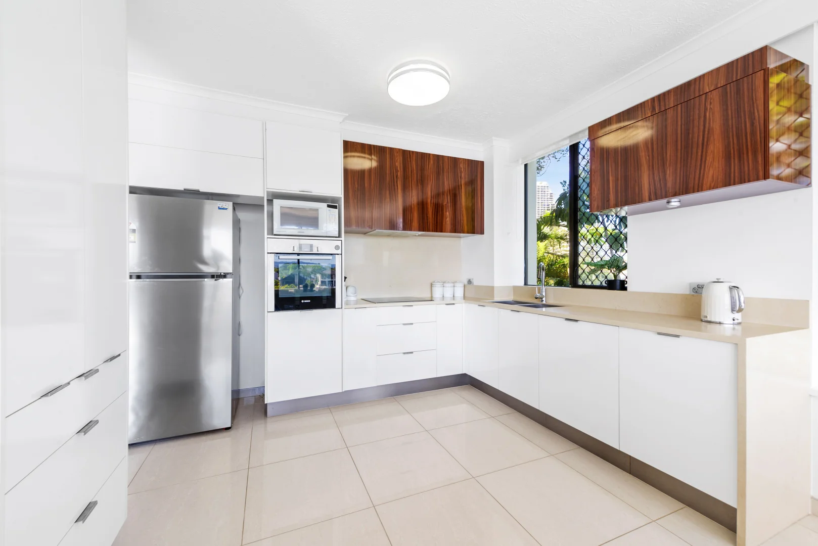 Additional image 10 of 8/2964 Gold Coast Highway, Surfers Paradise QLD 4217