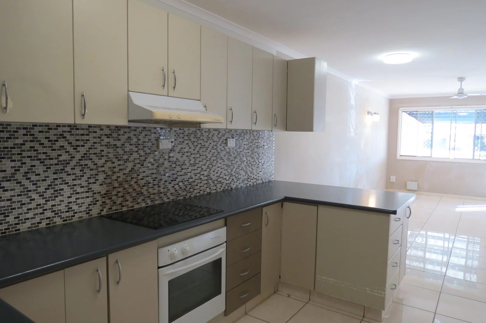 Additional image 7 of 1/23 Murphy Street, Point Vernon QLD 4655