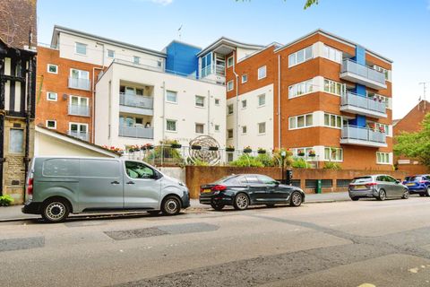Palmerston Road, Southampton, Hampshire SO14