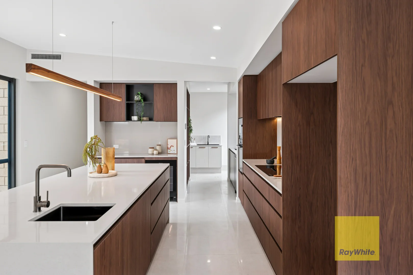 Additional image 4 of 13 Crestview Crescent, Kalamunda WA 6076