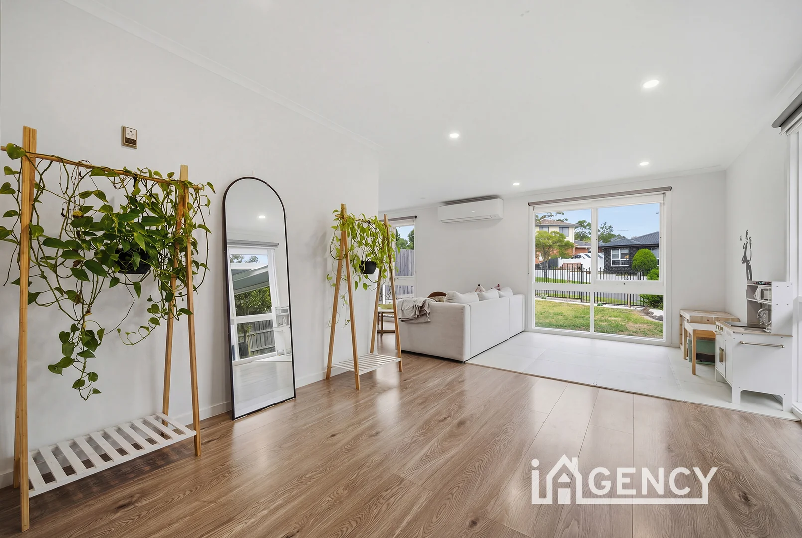 Additional image 5 of 73 Sydney Parkinson Avenue, Endeavour Hills VIC 3802