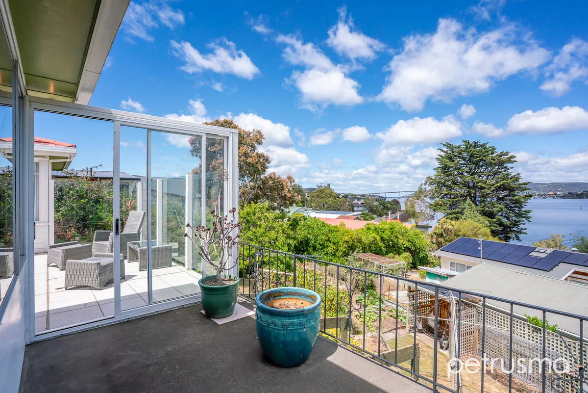 Additional image 16 of 137 Derwent Avenue, Lindisfarne TAS 7015