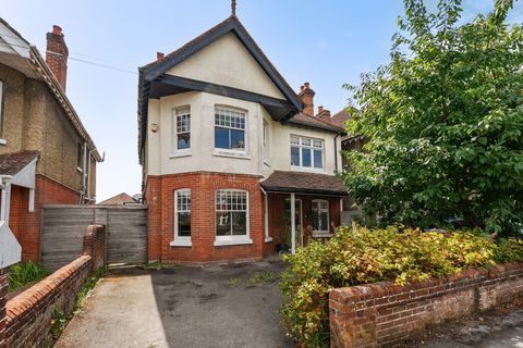 Upper Shirley Avenue, Upper Shirley, Southampton, Hampshire SO15