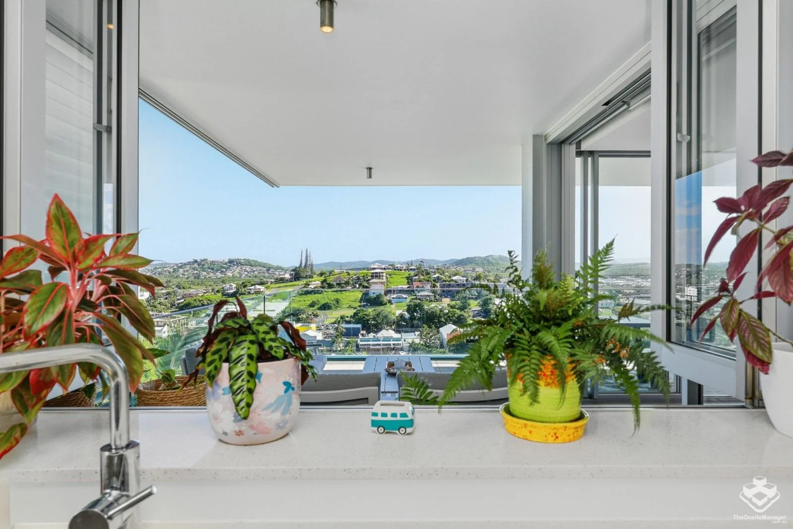 Additional image 2 of ID:21167052/16-18 Cliff Street, Yeppoon QLD 4703