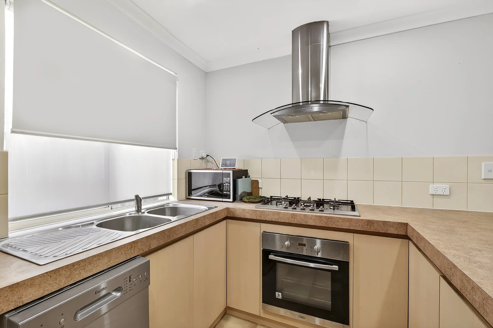 Additional image 5 of 4/68-70 Coolgardie Street, Bentley WA 6102