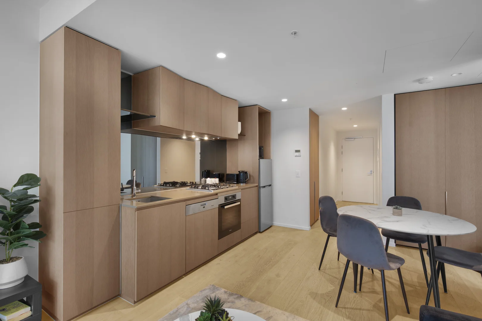 Additional image 2 of 1711e/18 Hoff Boulevard, Southbank VIC 3006