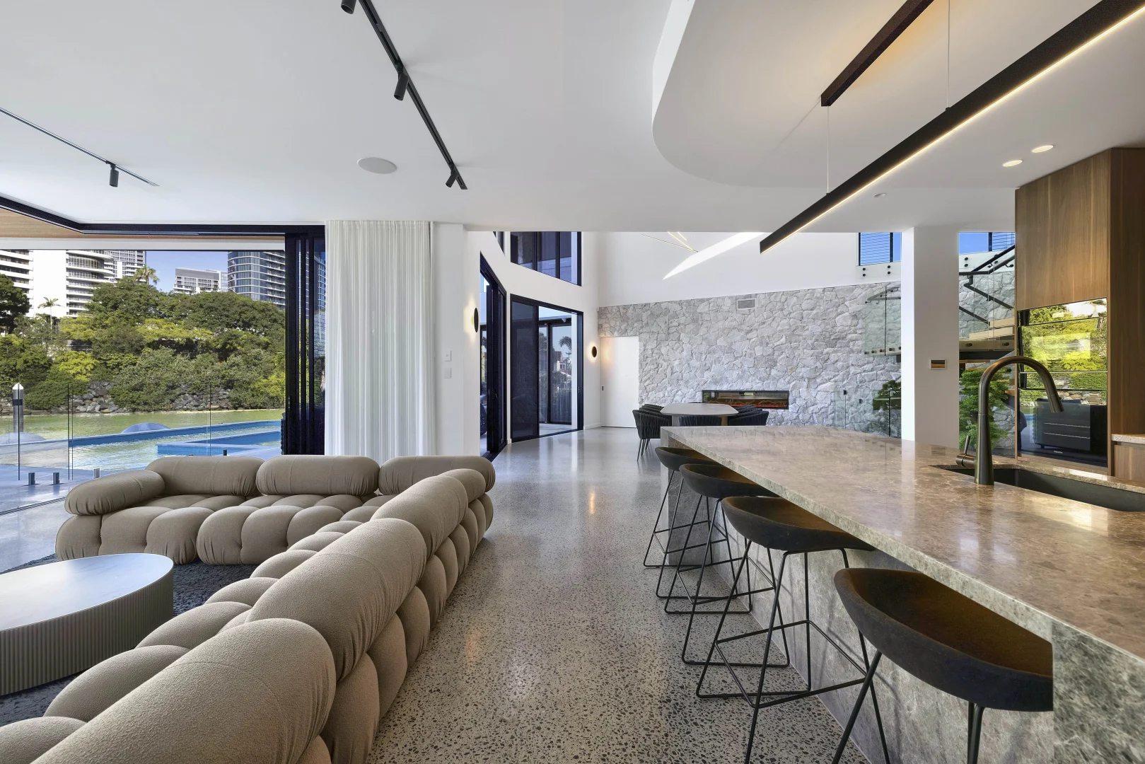 Additional image 10 of 20 Rebecca Court, Broadbeach Waters QLD 4218