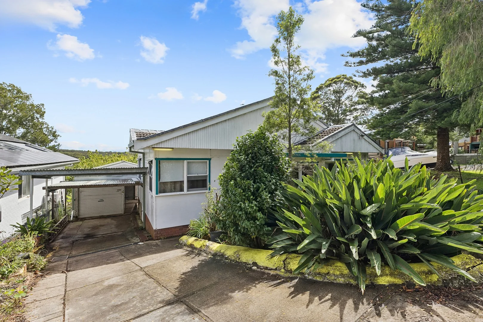 5 Dorset Road, Heathcote NSW 2233