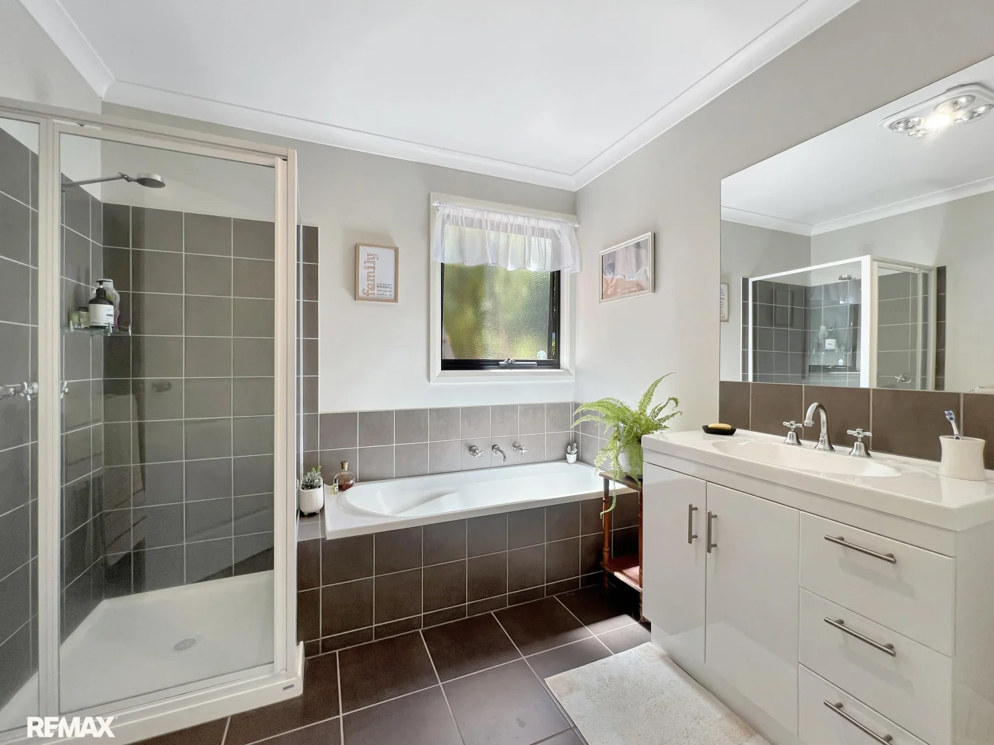 Additional image 20 of 4 Hillcrest Rise, Lakes Entrance VIC 3909