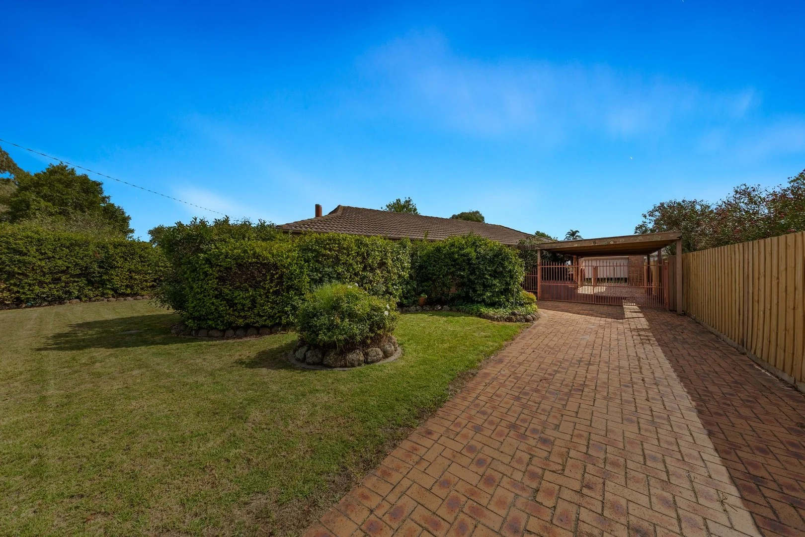 6 Barrington Drive, Pakenham VIC 3810