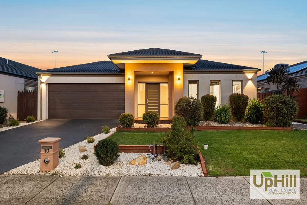 10 Celsius Drive, Cranbourne North VIC 3977