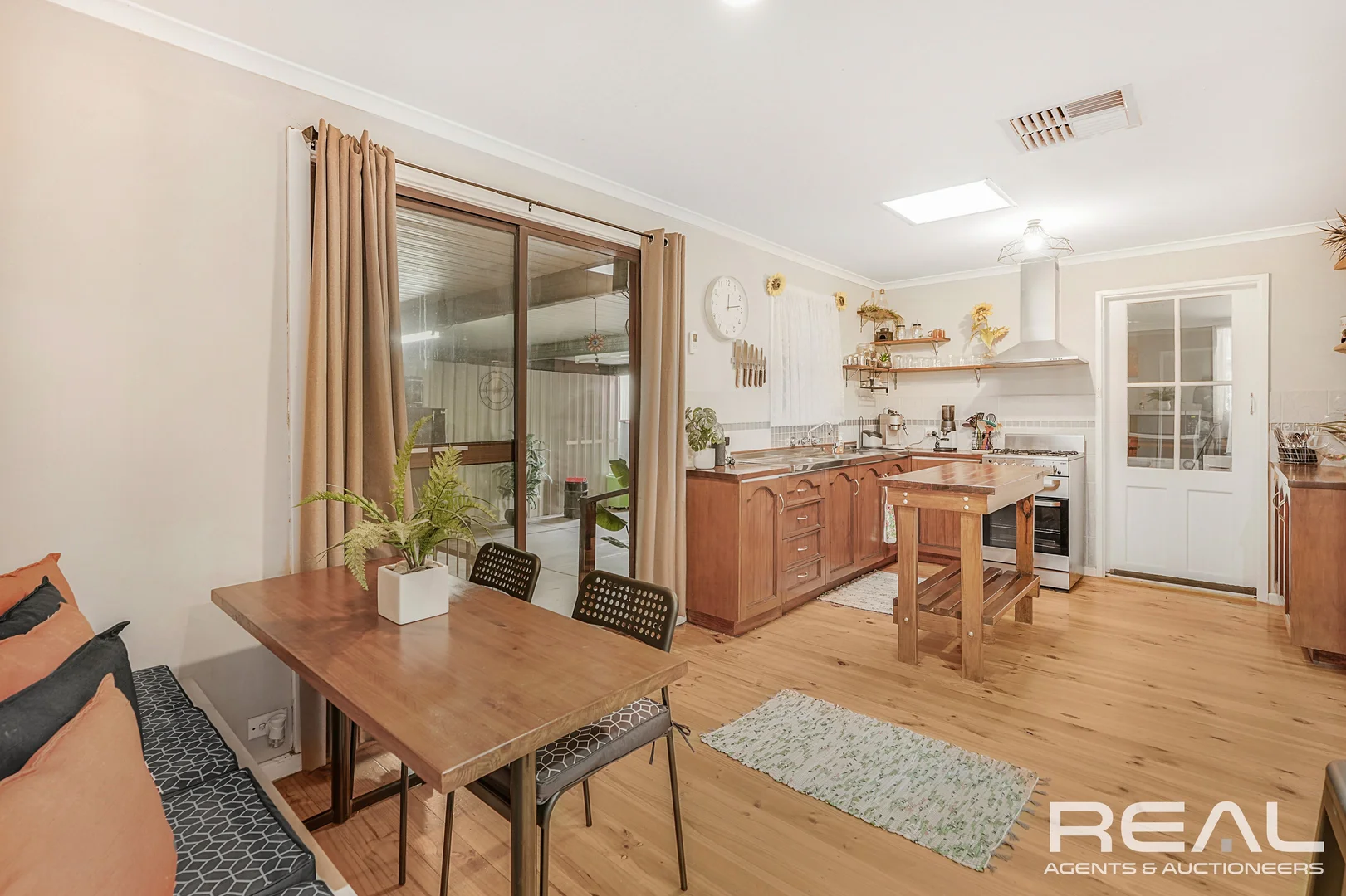 Additional image 8 of 16 Tyalla Court, Munno Para SA 5115