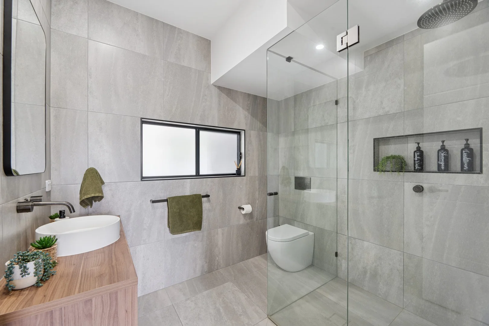 Additional image 20 of 8 Egret Avenue, Burleigh Waters QLD 4220