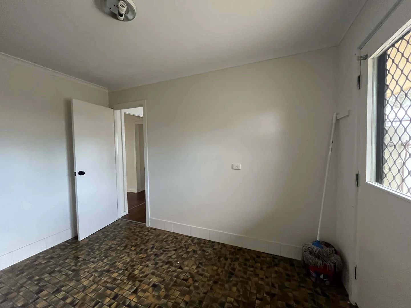 Additional image 13 of 8/25 Black Oak Drive, Leigh Creek SA 5731