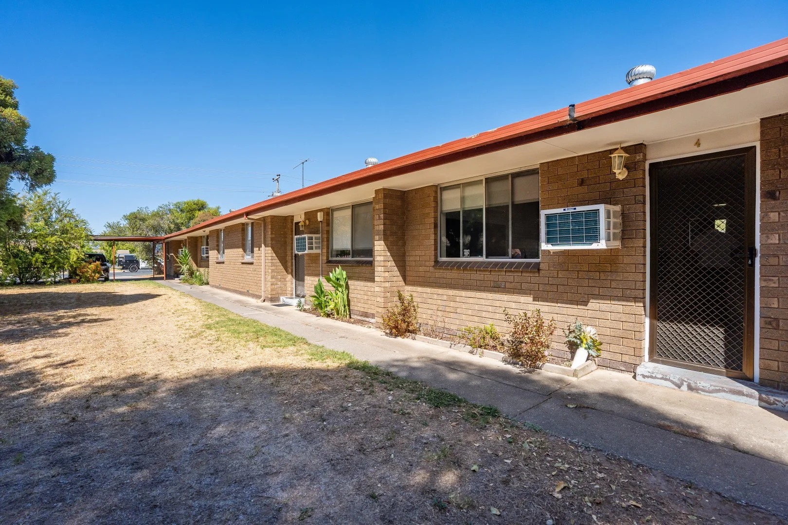 1-4/424 Douglas Road, Lavington NSW 2641