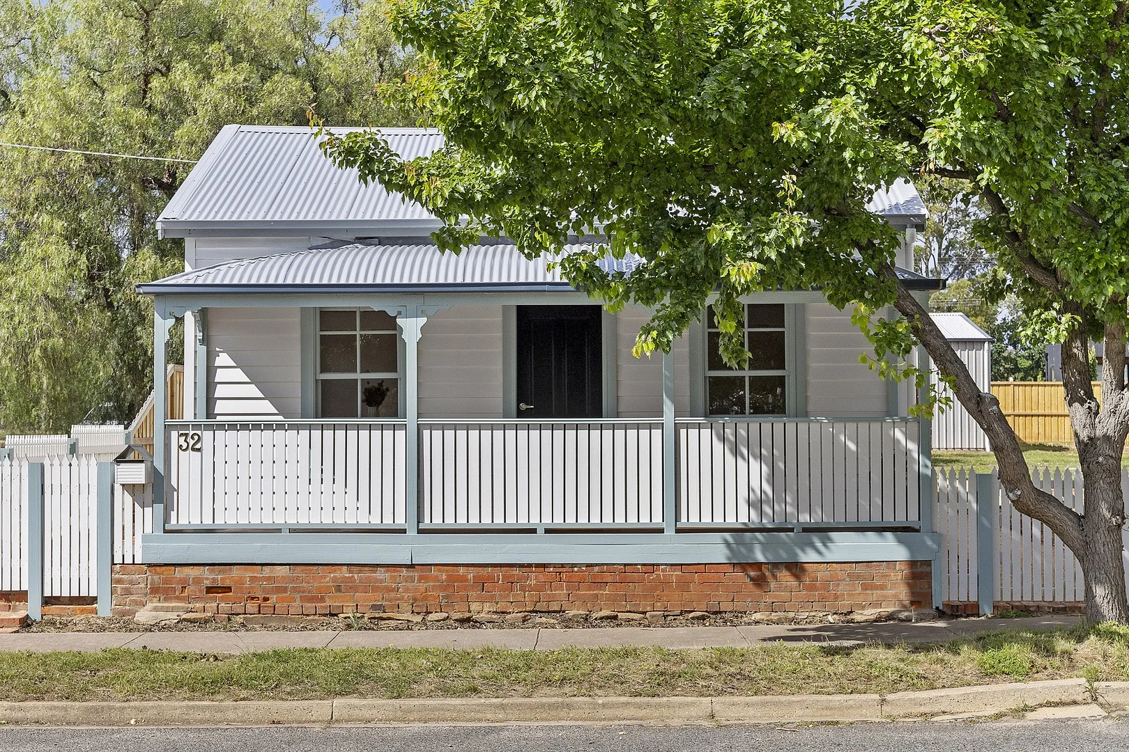 32 Brooke Street, Moonambel VIC 3478