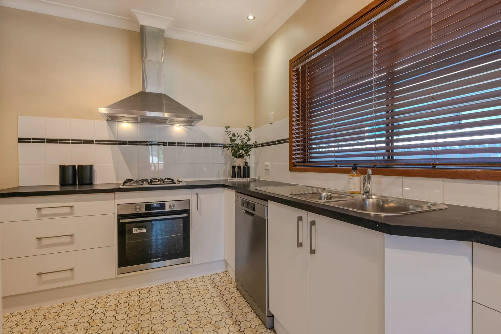 Additional image 11 of 329 Charles Street, South Albury NSW 2640