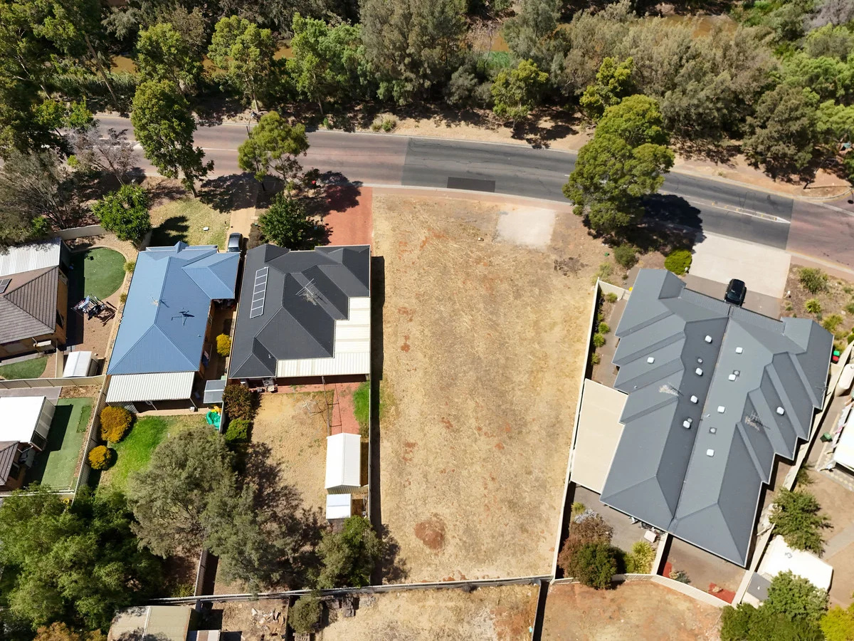 8 Strathaird Boulevard, Smithfield SA 5114 photo 2