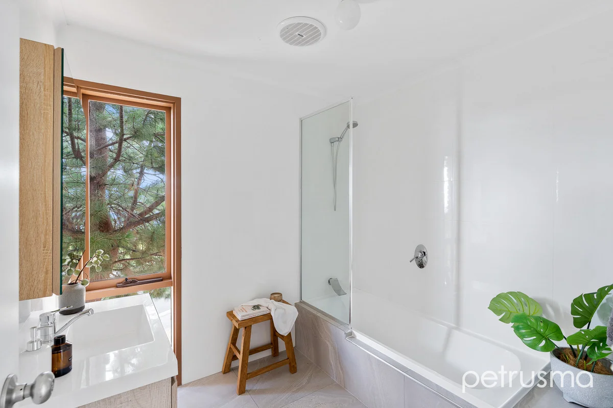 Additional image 16 of 49 Tingira Road, Blackmans Bay TAS 7052