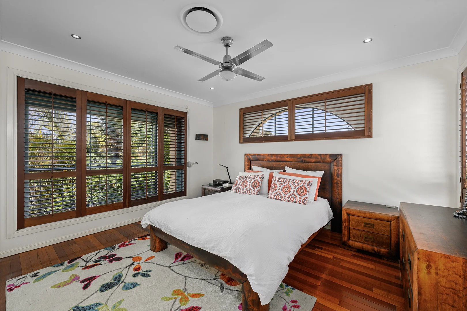 Additional image 10 of 2/129 Bayview Street, Runaway Bay QLD 4216