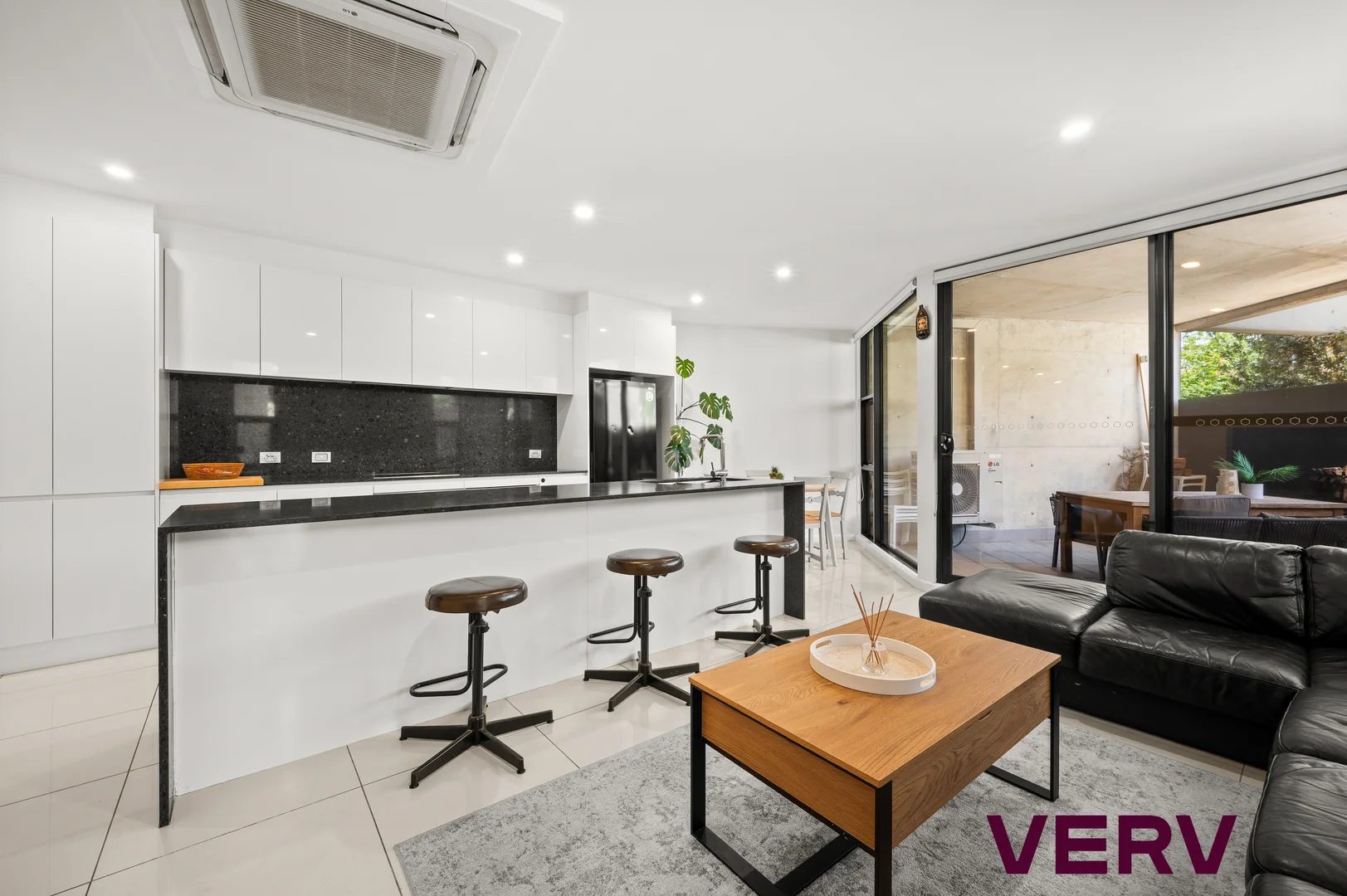 Additional image 2 of 4/43 Hampton Circuit, Yarralumla ACT 2600