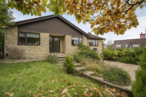 Cumnor Rise Road, Oxford OX2