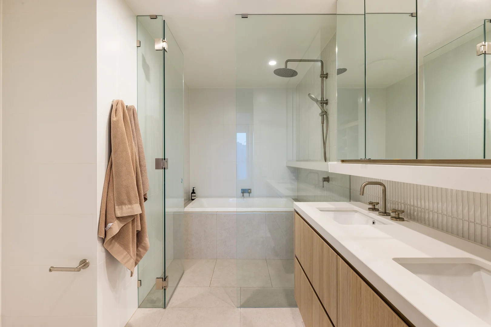 Additional image 8 of 204/25 Woodroffe Avenue, Main Beach QLD 4217