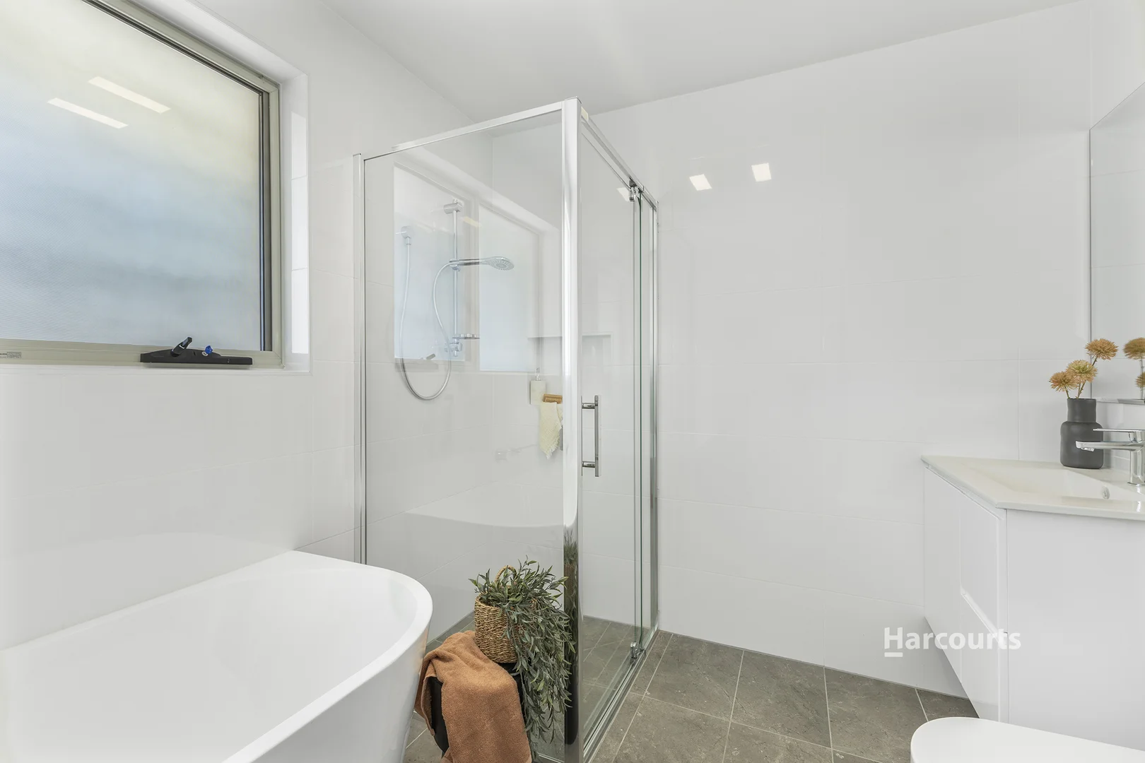 Additional image 12 of 2/17 Griffin Place, Sulphur Creek TAS 7316