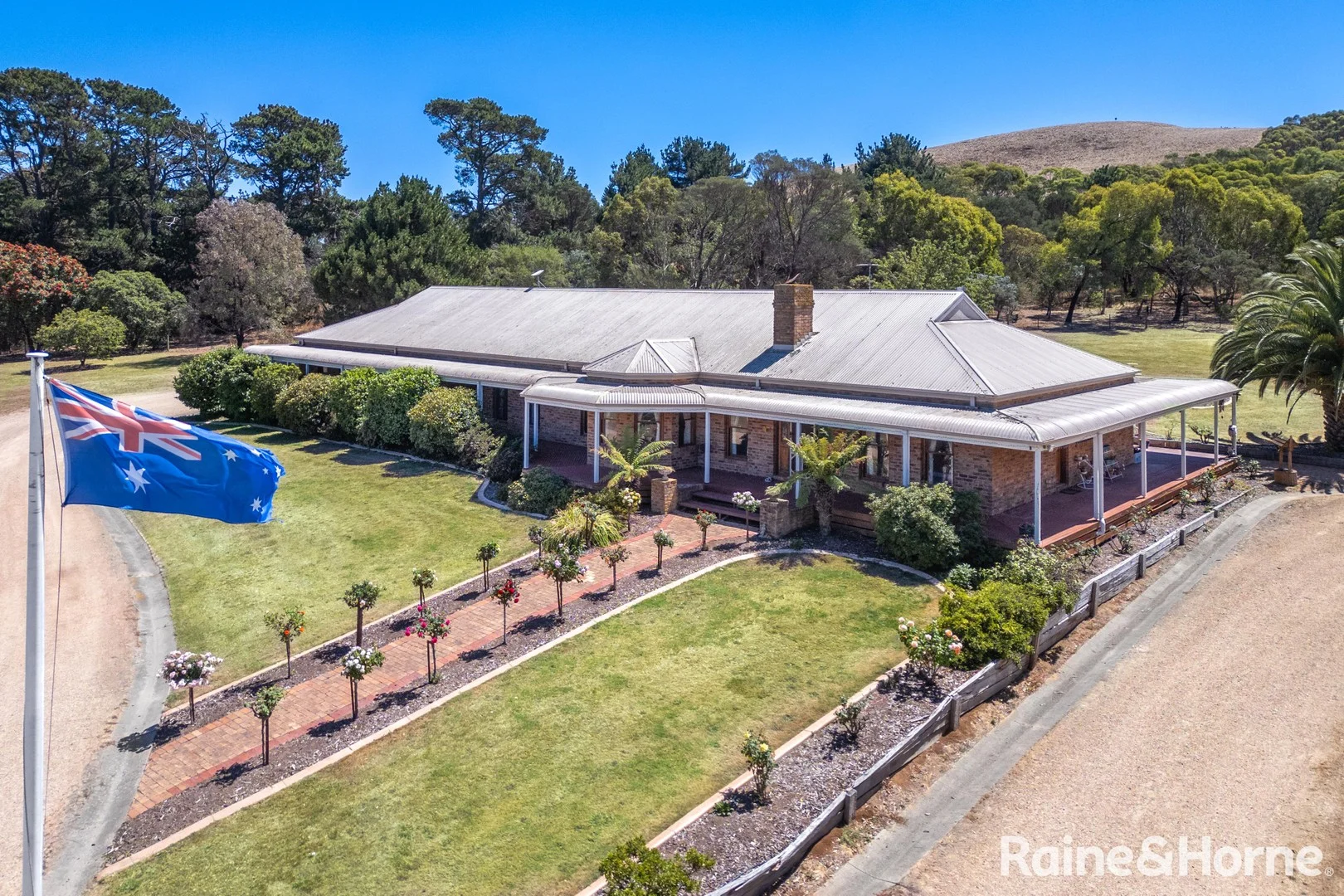 15 Billabong Drive, Monegeetta VIC 3433