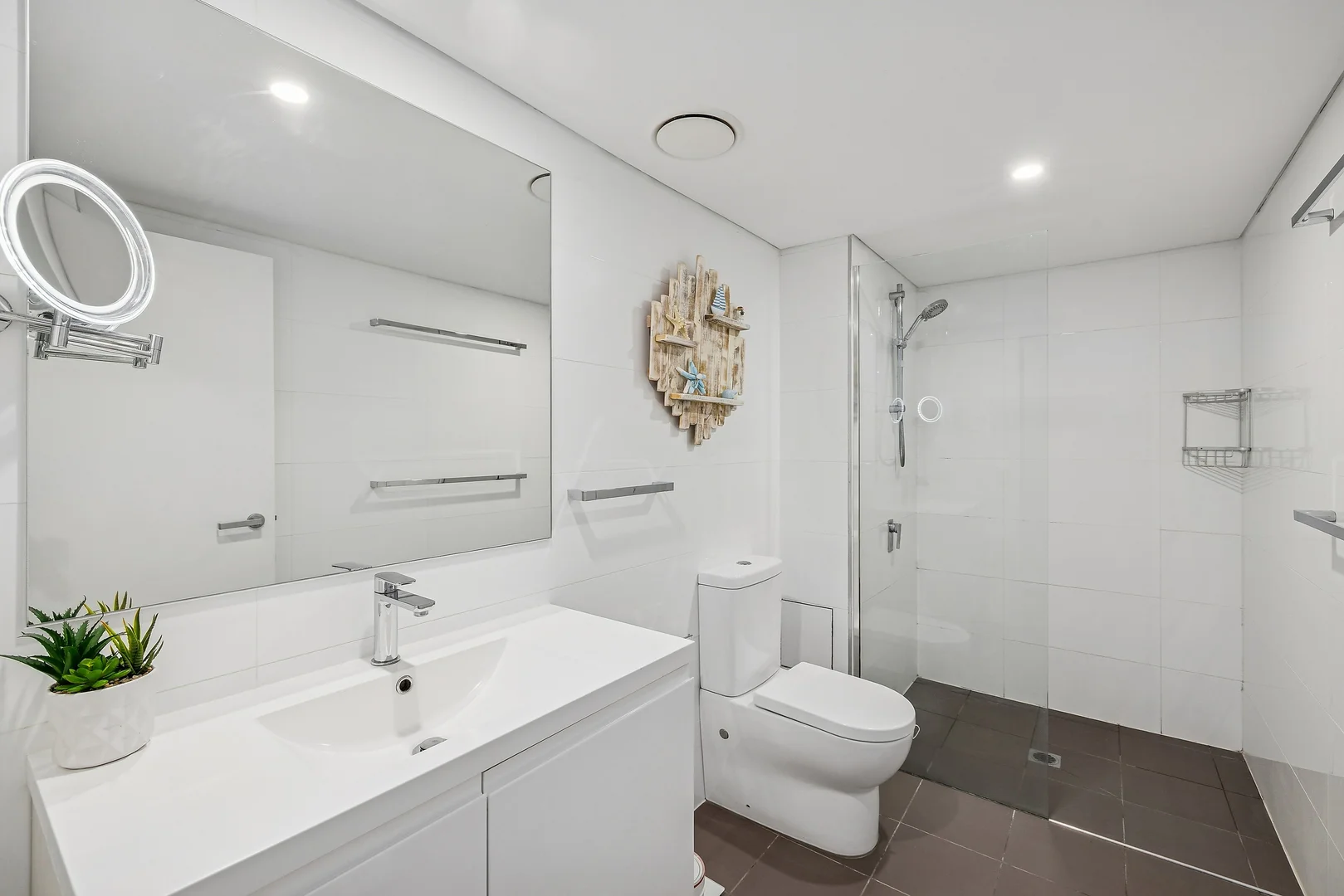 Additional image 12 of 209/6-8 Bullecourt Street, Shoal Bay NSW 2315