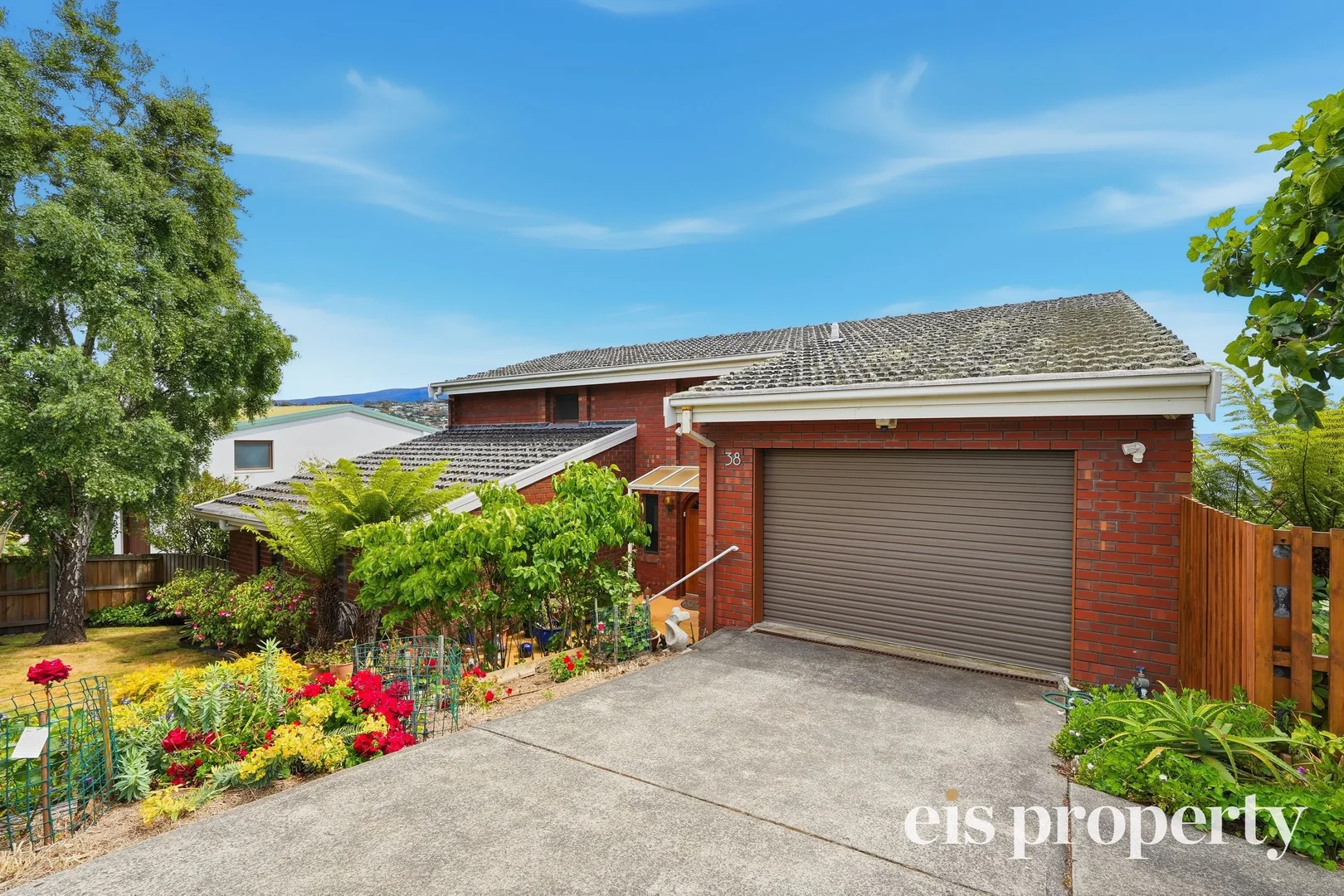 Additional image 3 of 38 Flowerpot Crescent, Blackmans Bay TAS 7052