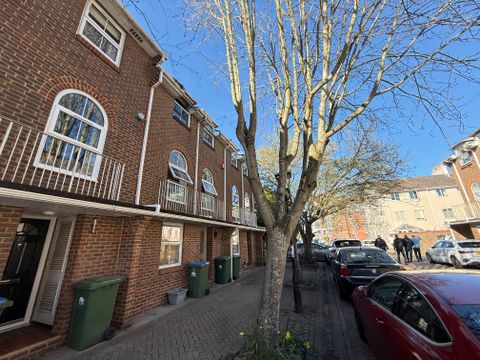 Oxford Mews, Southampton SO14