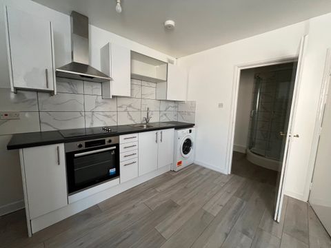 Waterloo Road, Southampton SO15, Studio to rent