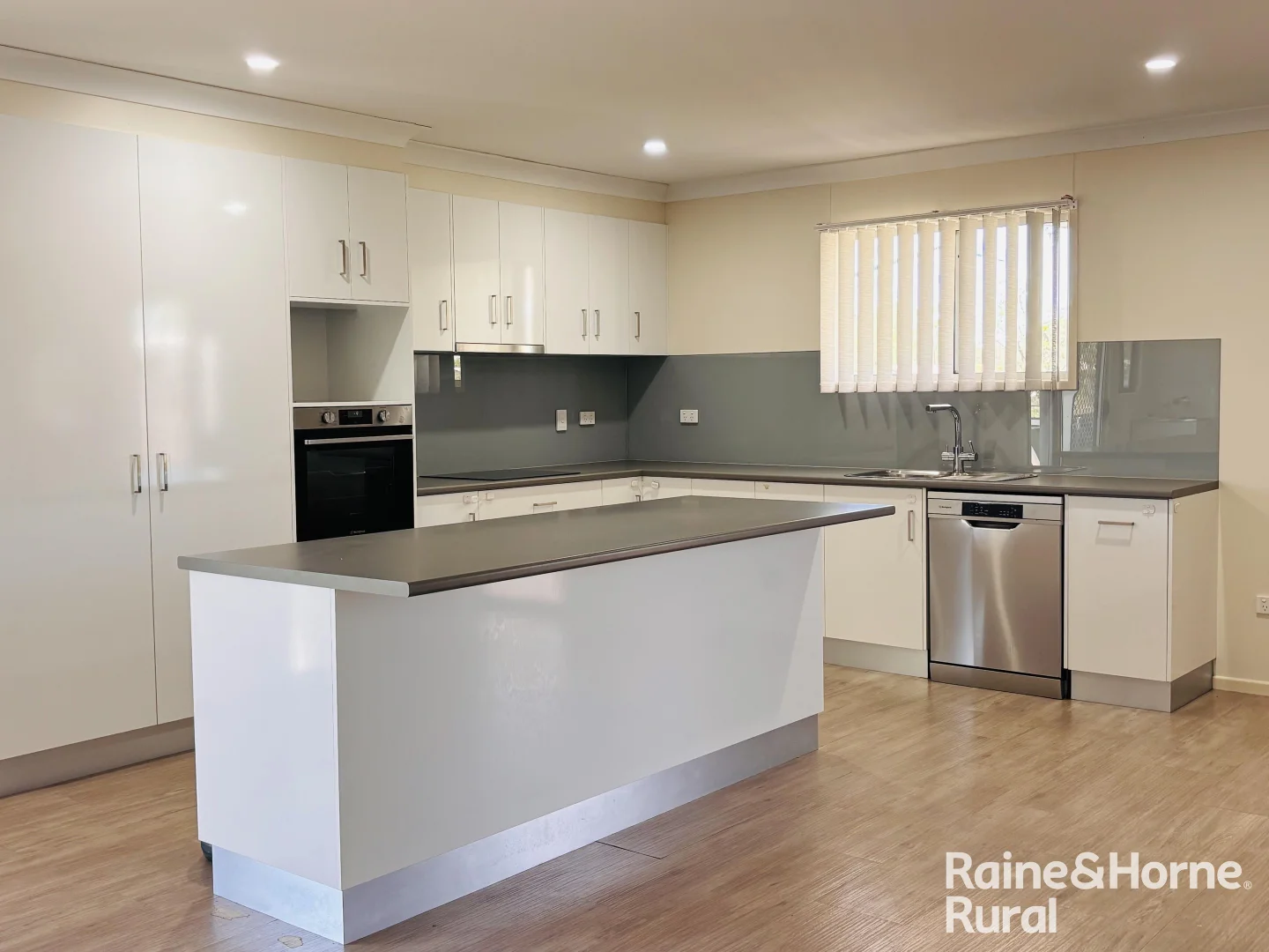 Additional image 2 of 7-13 Edwardes Street, Roma QLD 4455