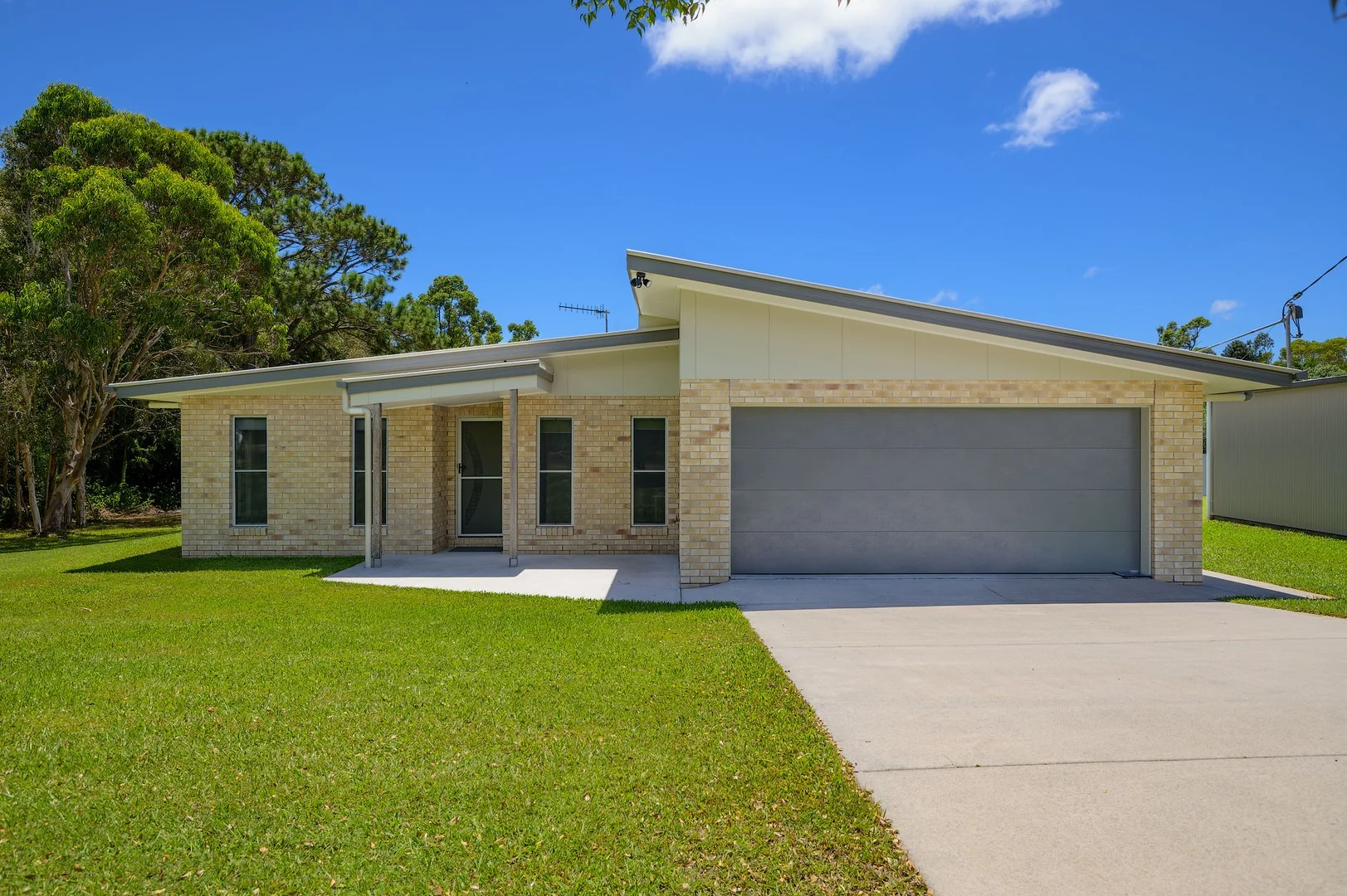 10 Lusitania Court, Cooloola Cove QLD 4580