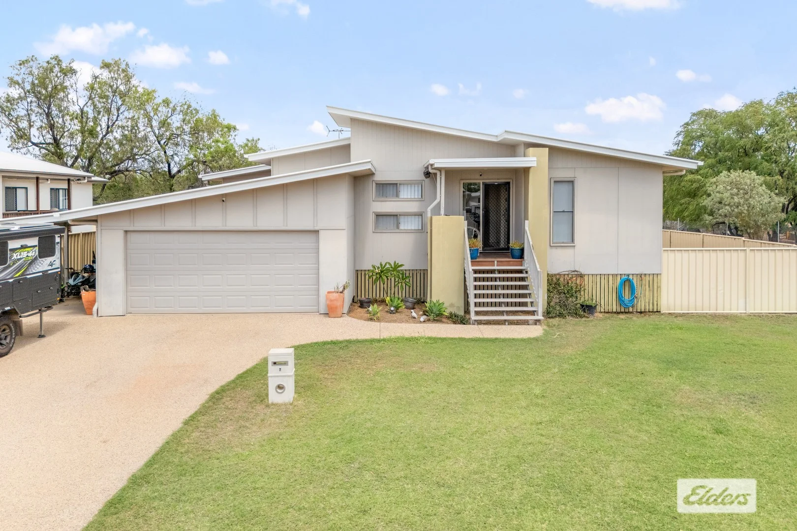 7 Ivers Place, Emerald QLD 4720