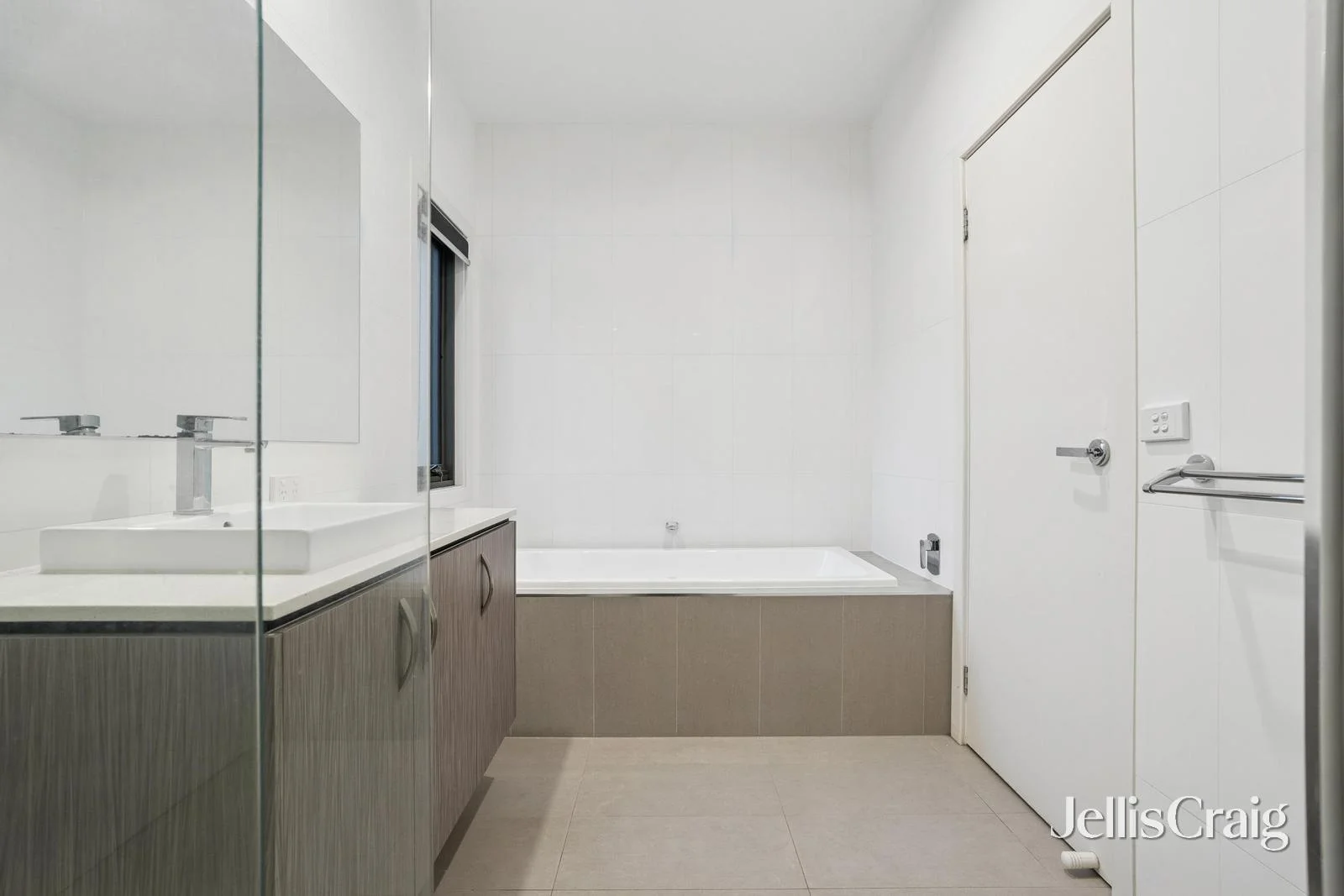 Additional image 10 of 2/3 Parrs Road, Croydon VIC 3136