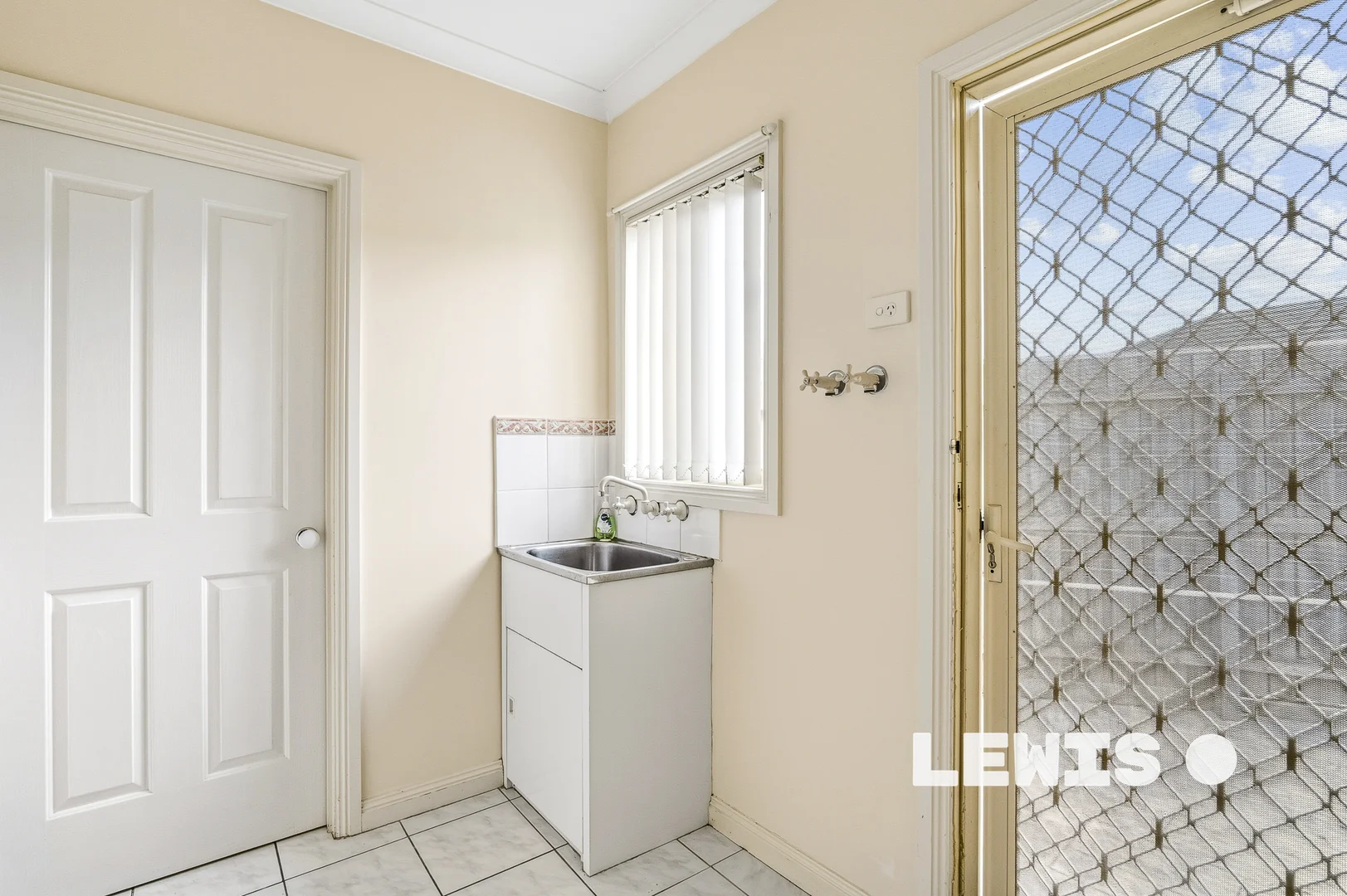 Additional image 8 of 1/32 Euroa Avenue, Sunshine North VIC 3020