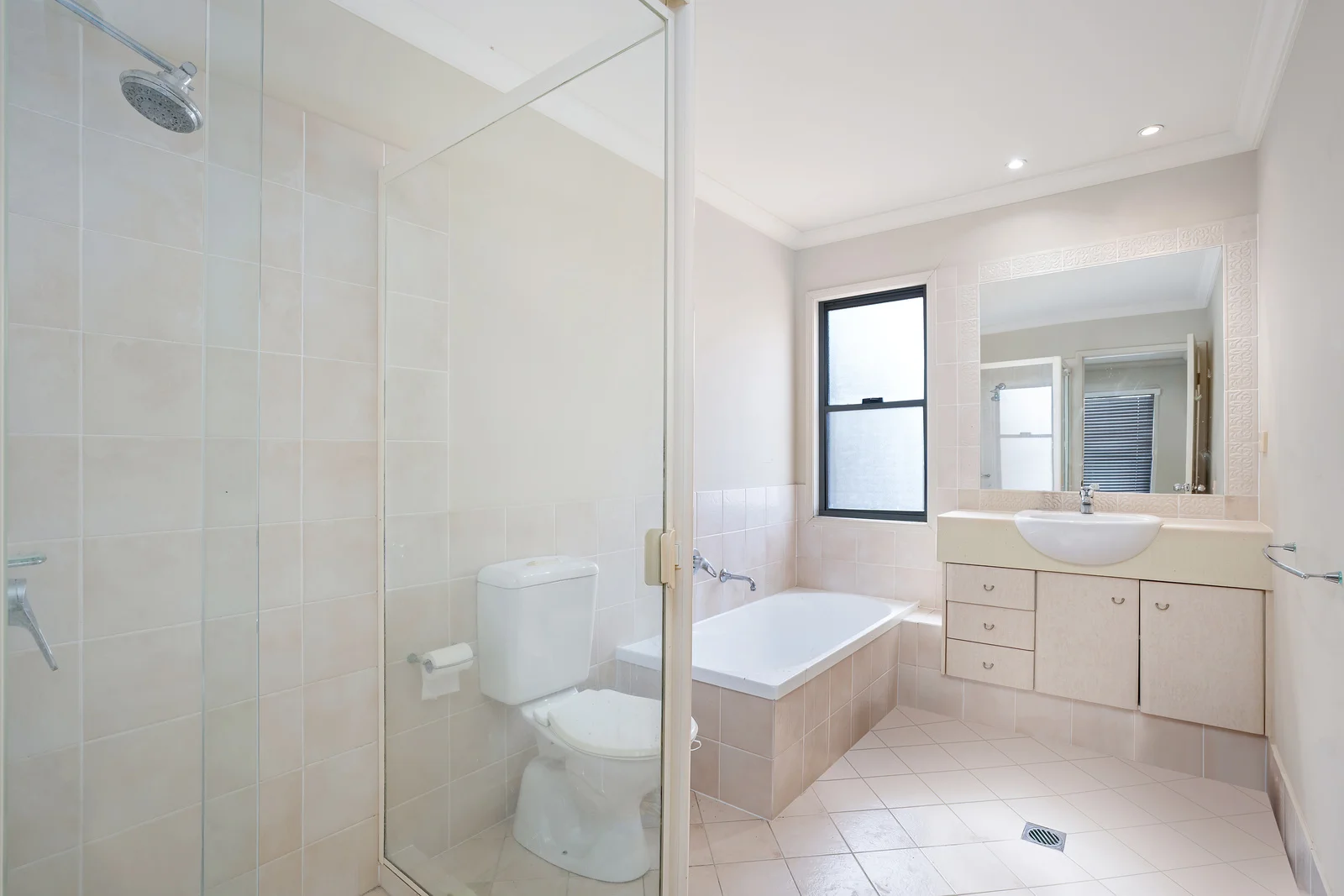 Additional image 11 of 11/20 Fairway Drive, Clear Island Waters QLD 4226