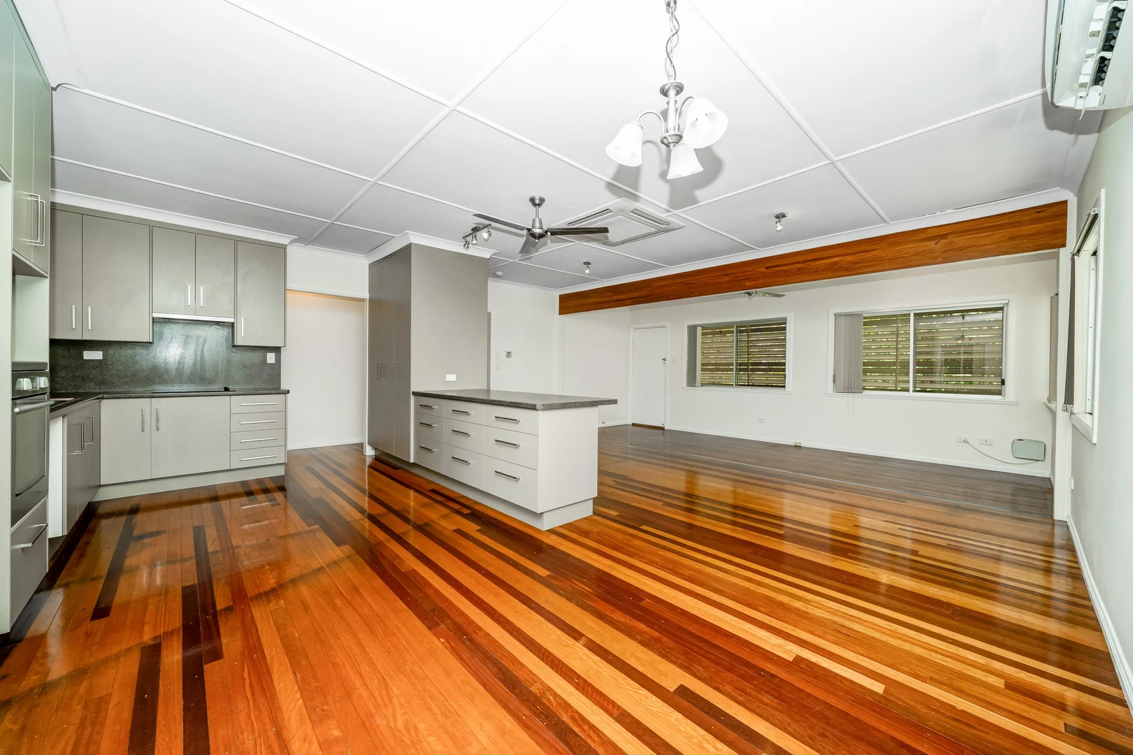 Additional image 2 of 17 Surrey Street, Hyde Park QLD 4812